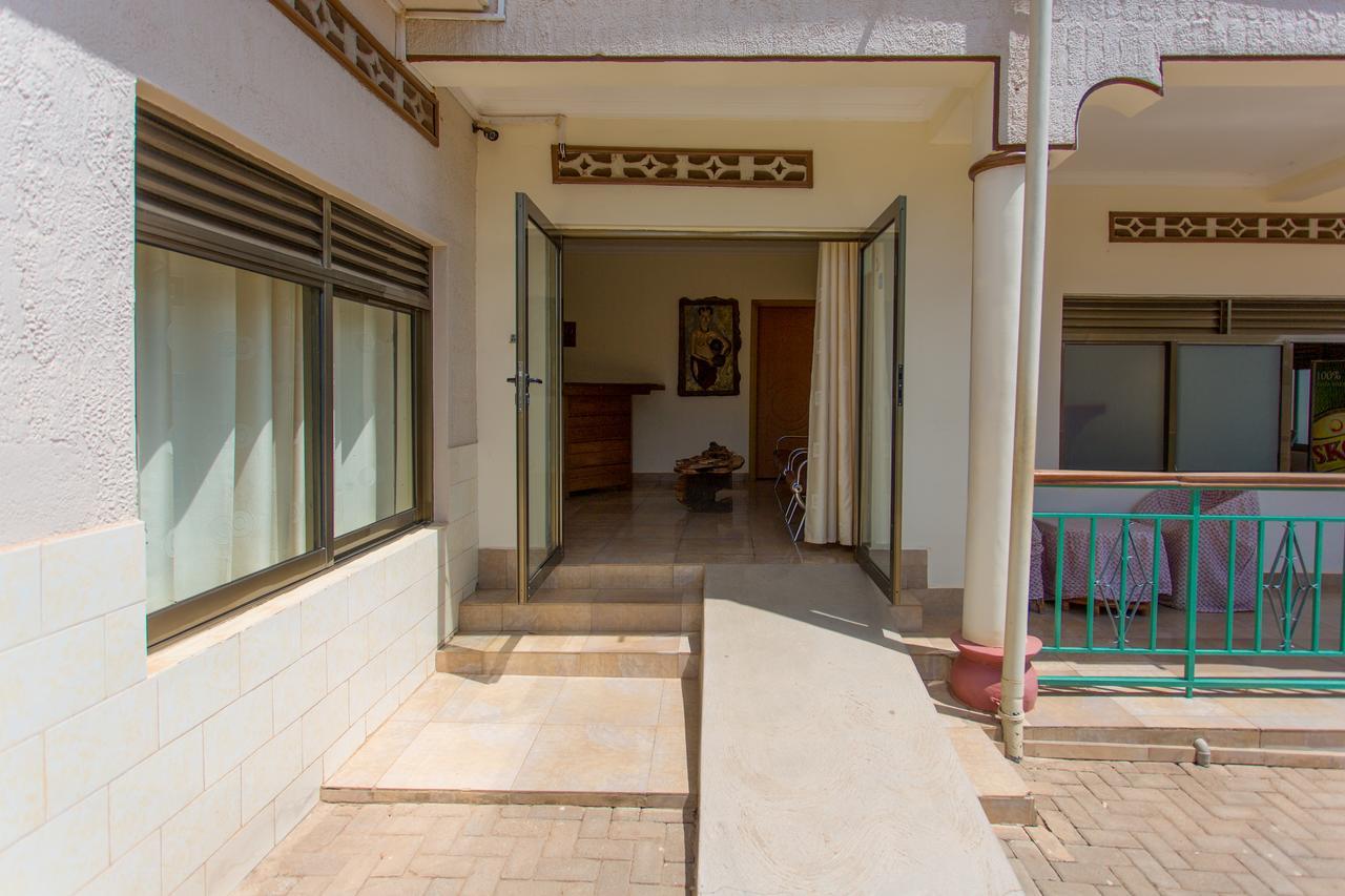 Auberge Saint Jean Leopold Kigali Exterior foto